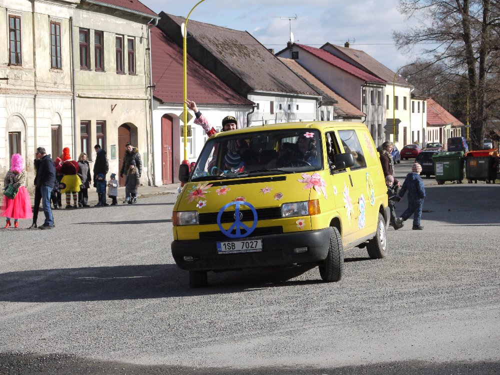 05_příjezd_motorizovanou_silou