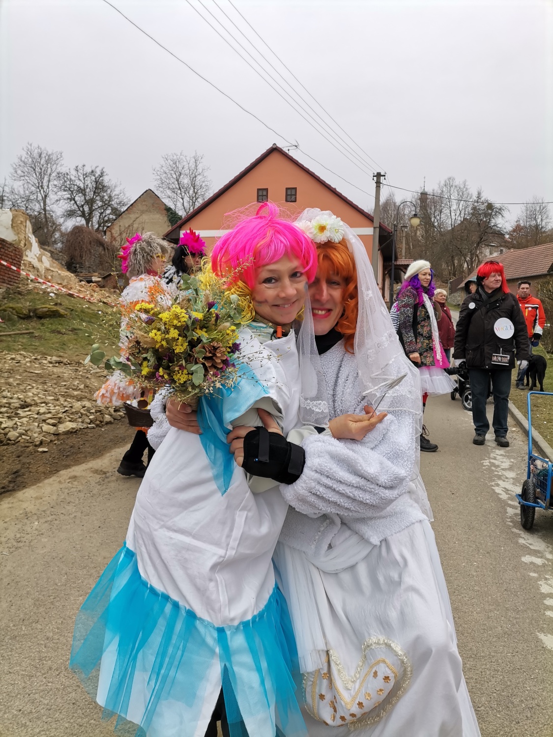 16_barevné objetí